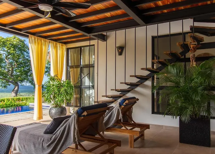 C O C O O N Villa Tamarindo