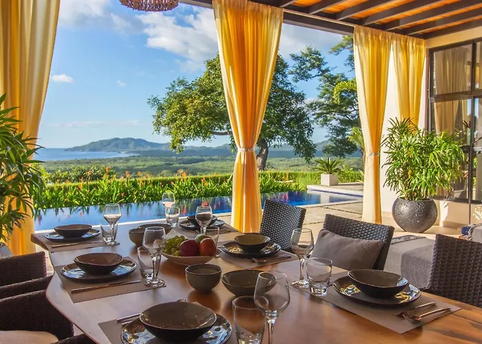 C O C O O N Villa Tamarindo