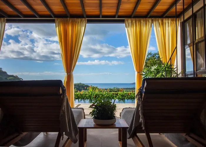 C O C O O N Villa Tamarindo