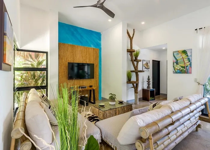 C O C O O N Villa Tamarindo