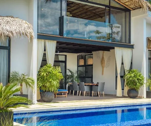 C O C O O N Villa Tamarindo